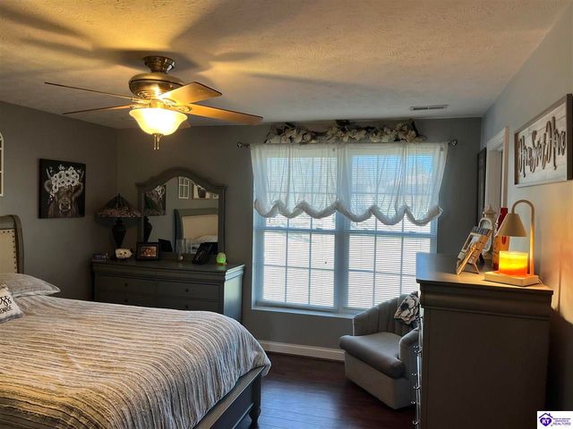 551 Charlemagne Boulevard, Elizabethtown, KY 42701