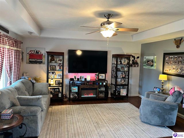 551 Charlemagne Boulevard, Elizabethtown, KY 42701