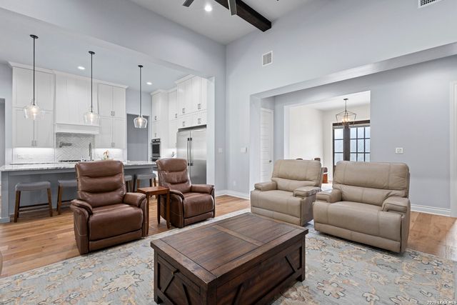 11103 Kendall Canyon, San Antonio, TX 78255
