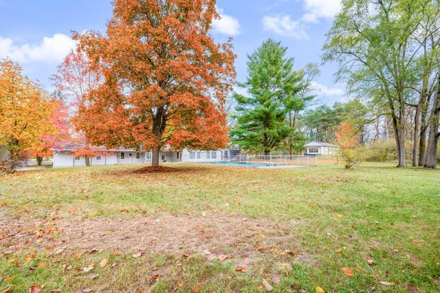 18751 16 Mile Rd, Big Rapids, MI 49307