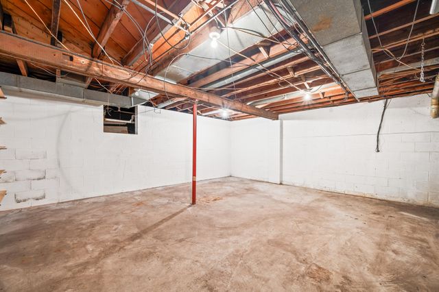 18751 16 Mile Rd, Big Rapids, MI 49307