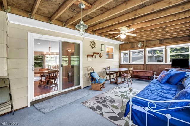 1347 S Polen Avenue, Mogadore, OH 44260