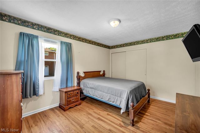 1347 S Polen Avenue, Mogadore, OH 44260