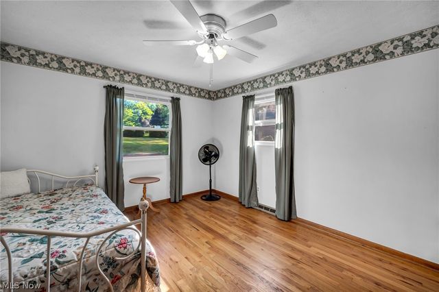 1347 S Polen Avenue, Mogadore, OH 44260