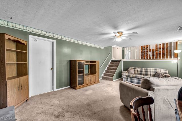 1347 S Polen Avenue, Mogadore, OH 44260