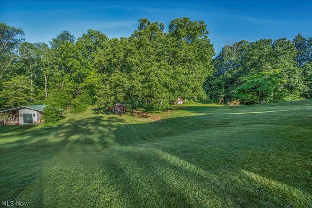 1347 S Polen Avenue, Mogadore, OH 44260