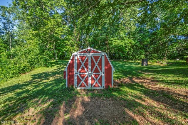 1347 S Polen Avenue, Mogadore, OH 44260