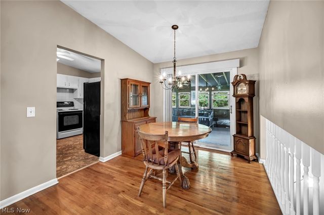 1347 S Polen Avenue, Mogadore, OH 44260