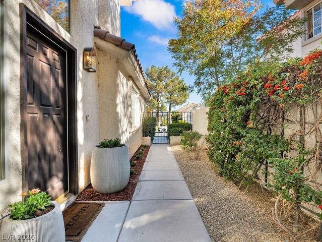 9201 Eagle Ridge Drive, Las Vegas, NV 89134