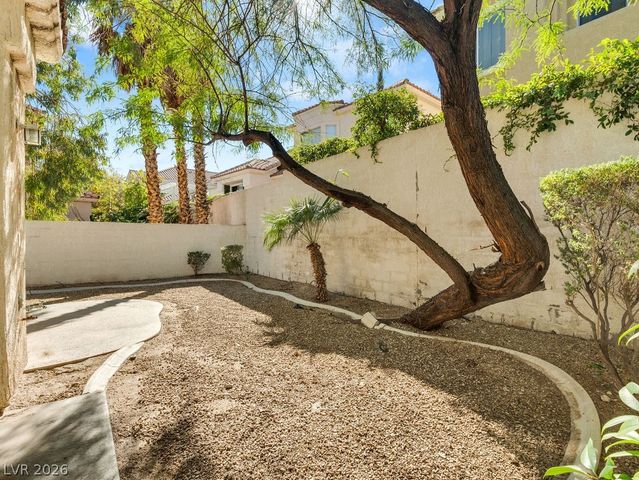 9201 Eagle Ridge Drive, Las Vegas, NV 89134