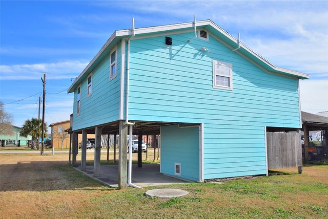 1061 N Sage Road, Port Bolivar, TX 77650