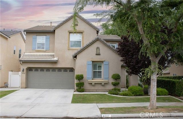 8302 Allyn Bacon, Bakersfield, CA 93311