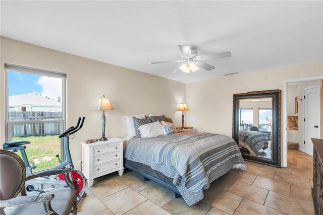 13762 CAYO CANTILES Ct, Corpus Christi, TX 78418