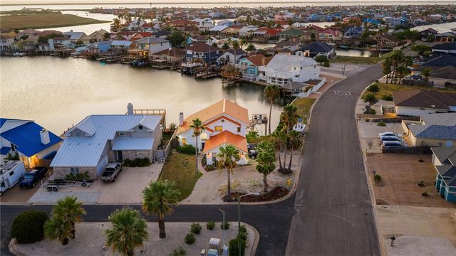 13762 CAYO CANTILES Ct, Corpus Christi, TX 78418