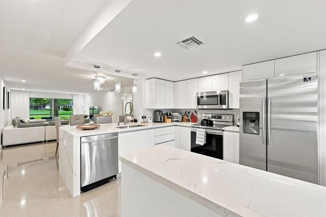 2405 Antigua Circle L1, Coconut Creek, FL 33066