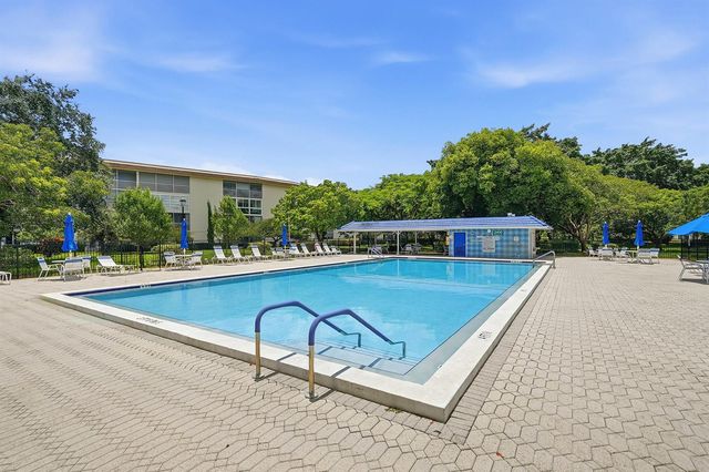 2405 Antigua Circle L1, Coconut Creek, FL 33066