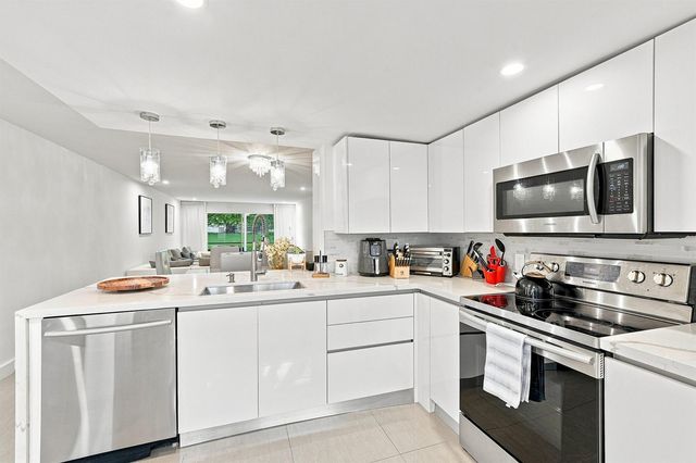 2405 Antigua Circle L1, Coconut Creek, FL 33066