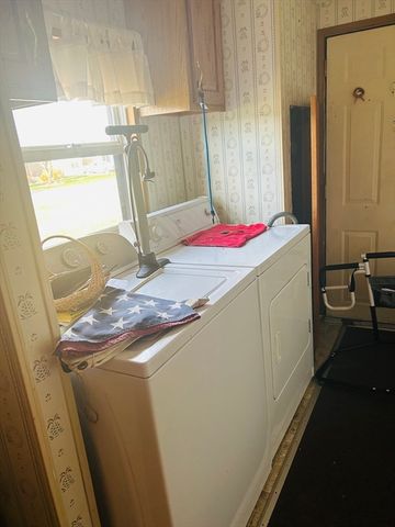 51 Champagne Rd, Gardner, MA 01440