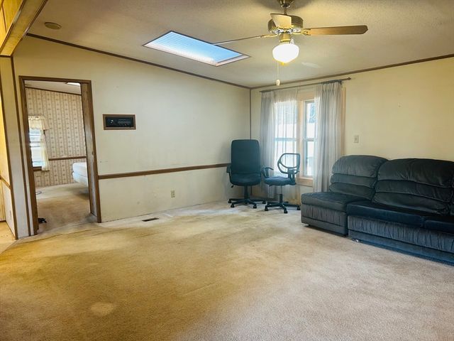 51 Champagne Rd, Gardner, MA 01440