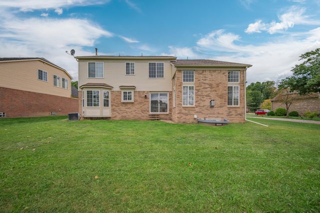 8671 Lilly Drive, Ypsilanti, MI 48197