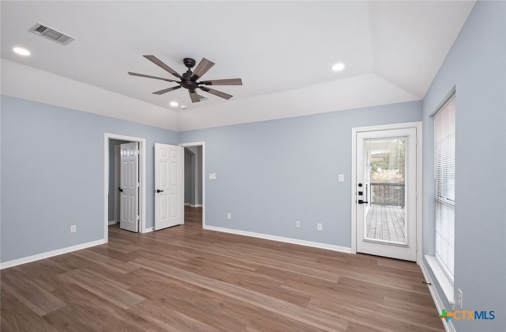 Image 11 of property listing at 29000 Colonial Drive, Georgetown, TX 78628