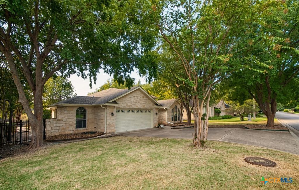 Image 2 of property listing at 29000 Colonial Drive, Georgetown, TX 78628