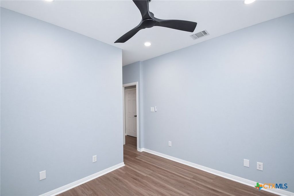 Image 36 of property listing at 29000 Colonial Drive, Georgetown, TX 78628