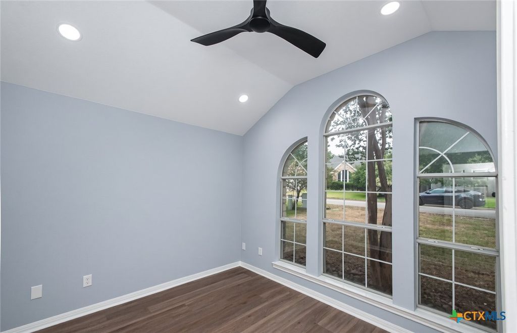 Image 39 of property listing at 29000 Colonial Drive, Georgetown, TX 78628
