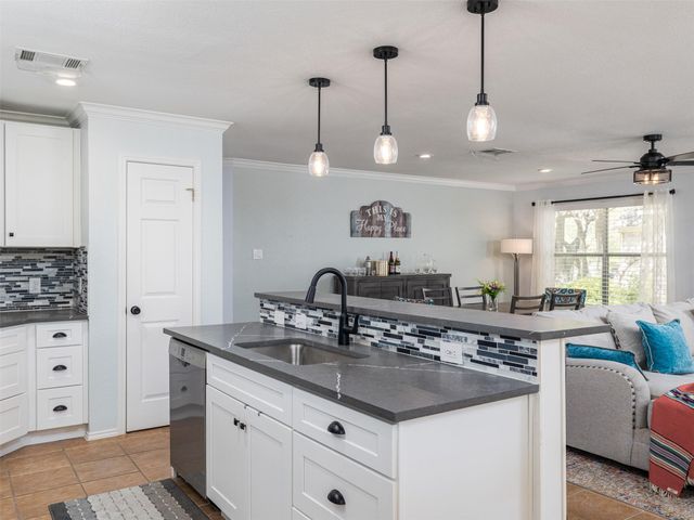 1310 Cedar Crest DR, Cedar Park, TX 78613