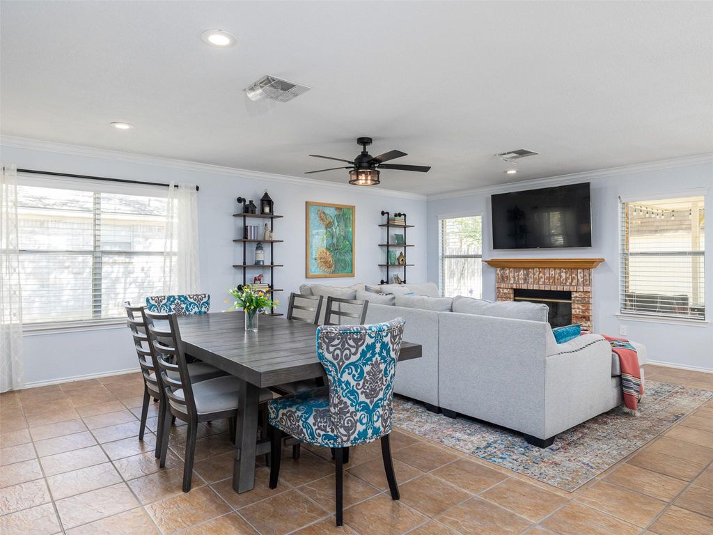 1310 Cedar Crest DR, Cedar Park, TX 78613