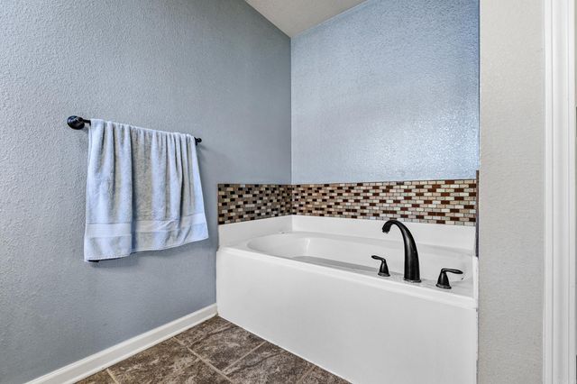 15 Darlington Drive, Cabot, AR 72023