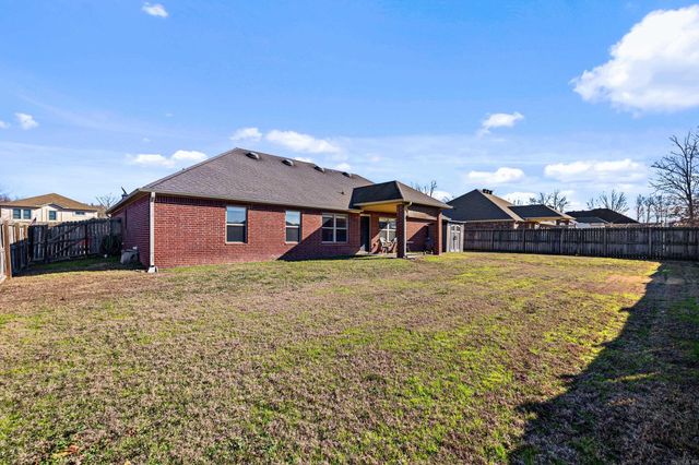 15 Darlington Drive, Cabot, AR 72023