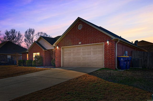 15 Darlington Drive, Cabot, AR 72023