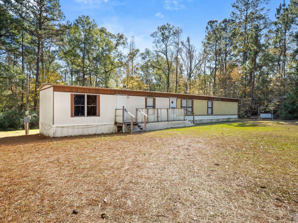 332 Belview Ln, Leesville, LA 71446