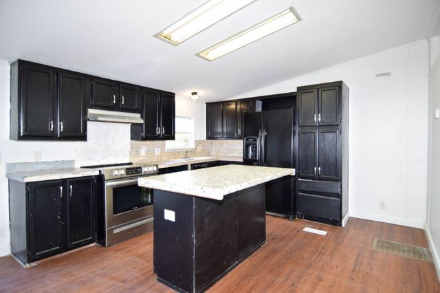 635 Celsor Rd, Hartsville, TN 37074