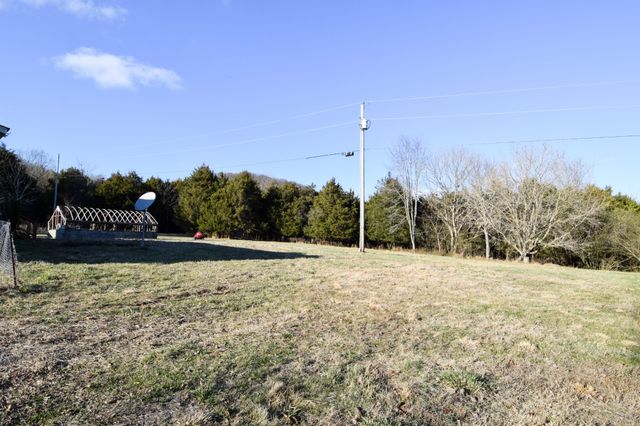 635 Celsor Rd, Hartsville, TN 37074