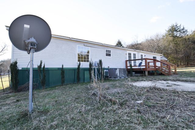 635 Celsor Rd, Hartsville, TN 37074