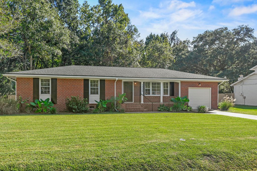 1333 White Drive, Charleston, SC 29407