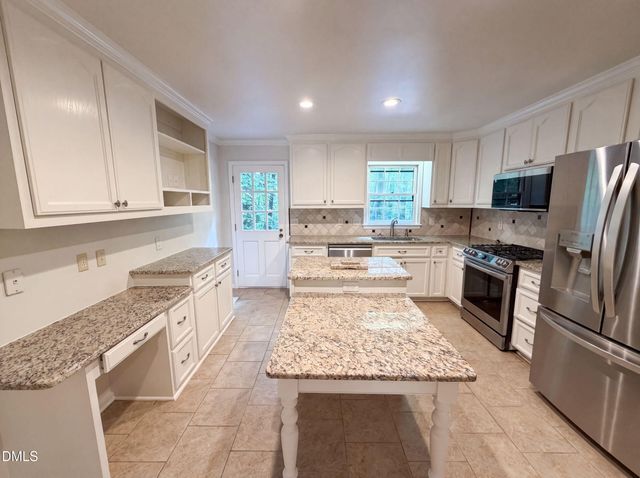 204 Boulder Bluff Trail, Chapel Hill, NC 27516