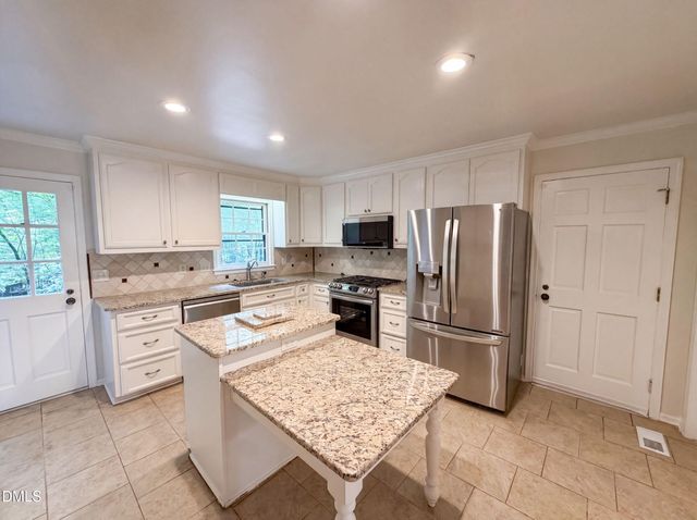 204 Boulder Bluff Trail, Chapel Hill, NC 27516