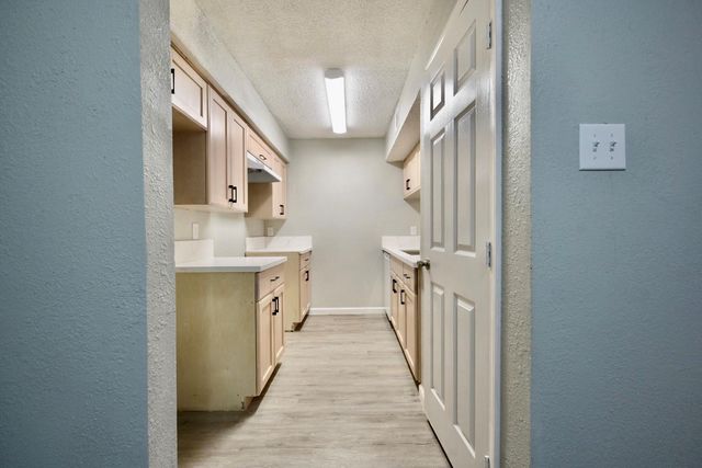 3200 S Gessner 204, Houston, TX 77063