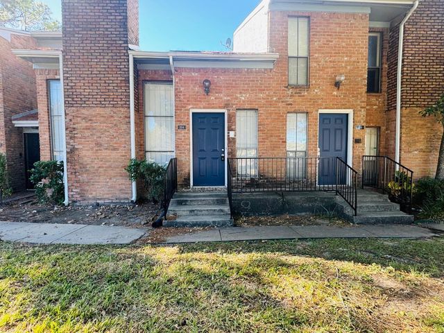3200 S Gessner 204, Houston, TX 77063