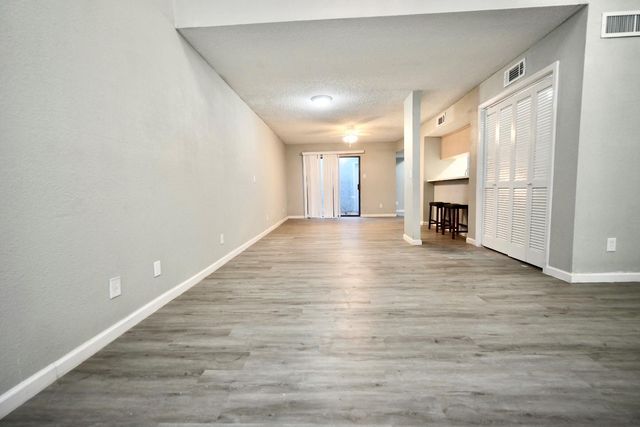 3200 S Gessner 204, Houston, TX 77063