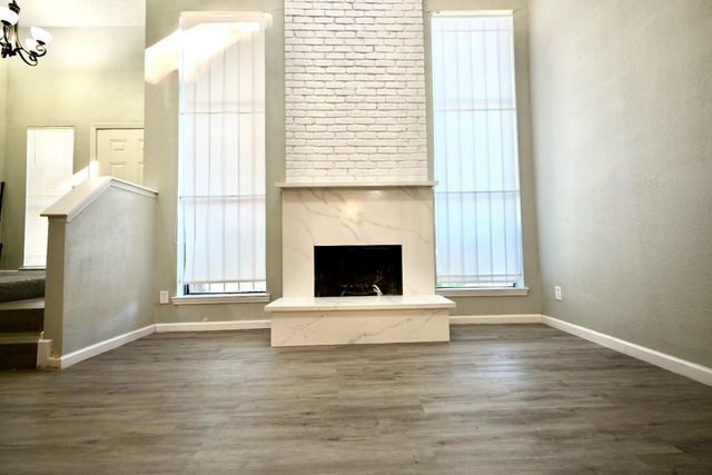 3200 S Gessner 204, Houston, TX 77063