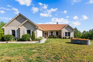 2440 Richland Harbor Rd, Waverly, TN 37185