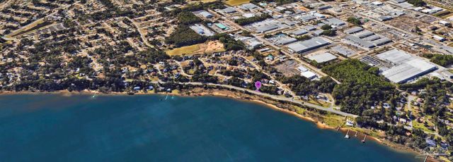 3060 Pelican Ln, Pensacola, FL 32514