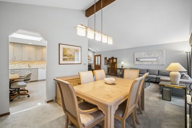 621 Echo Lane, Glenview, IL 60025