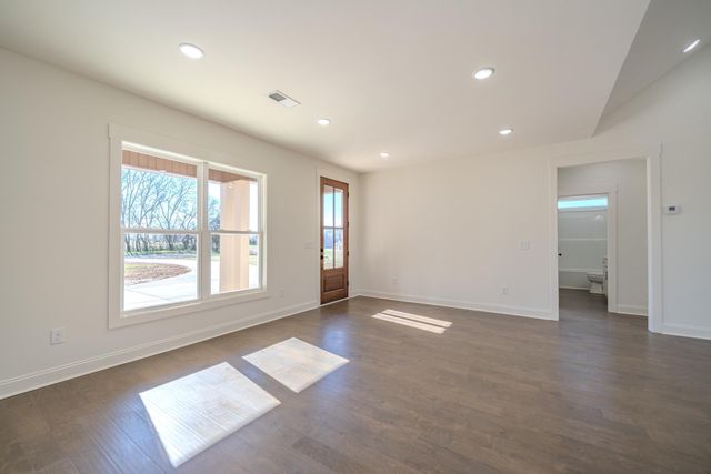 200 BELVEDERE CIR, Savannah, TN 38372