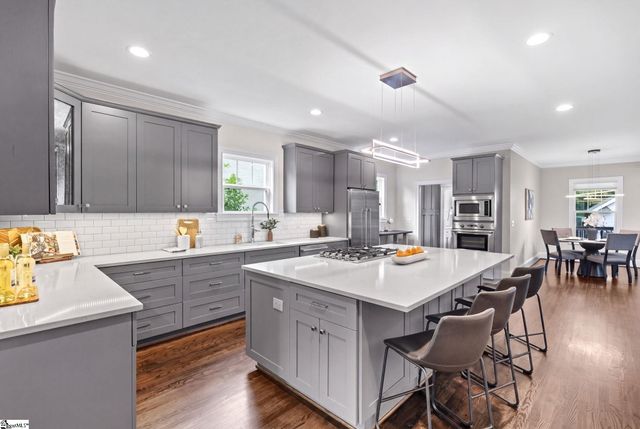 13 E Tallulah Drive, Greenville, SC 29605