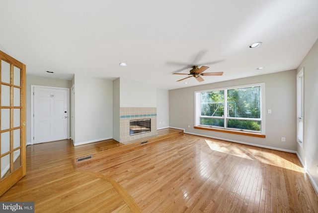 16818 BRIARDALE RD, Rockville, MD 20855